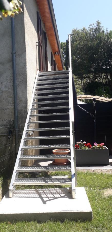 Maison de campagne à l'étage Ser-Sigaud Exterior foto